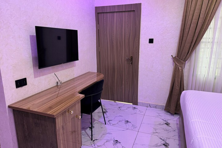 Room 15 of 43