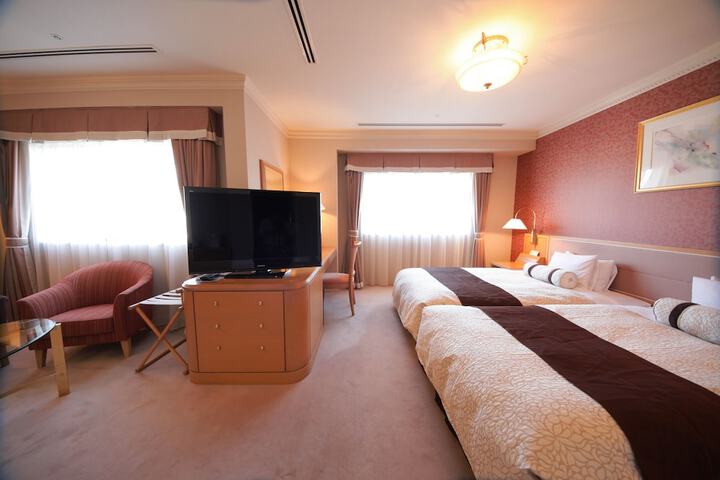 Room 7 of 43