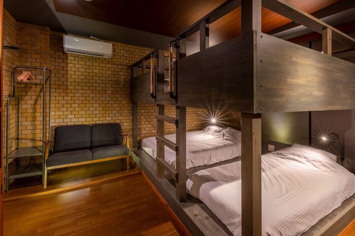 Room 21 of 60