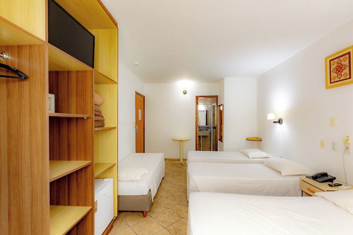 Room 46 of 104