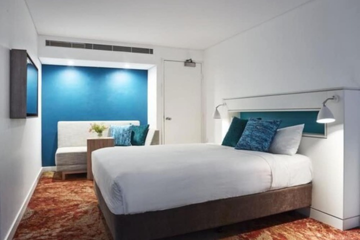 Room 3 of 11