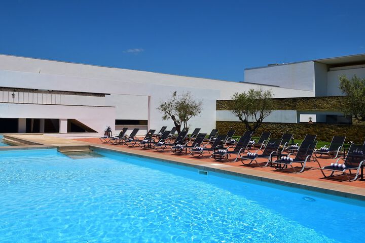 Hotel with Pool
