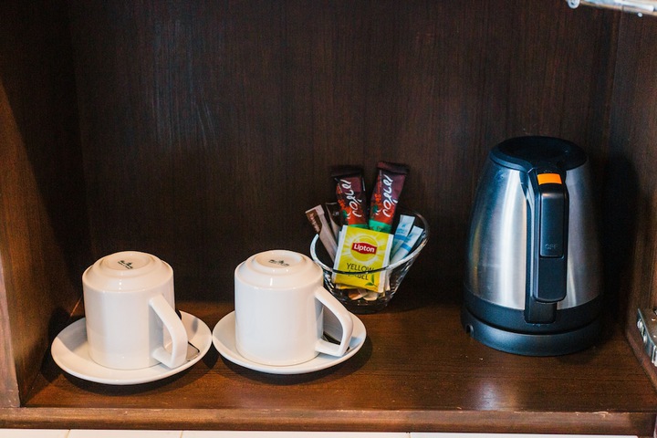 Breakfast/Coffee Service 64 of 125