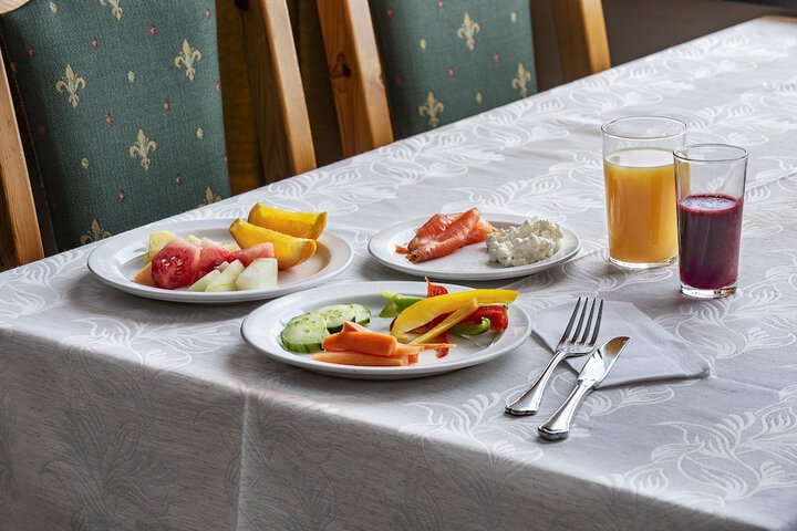 Dining 64 of 80