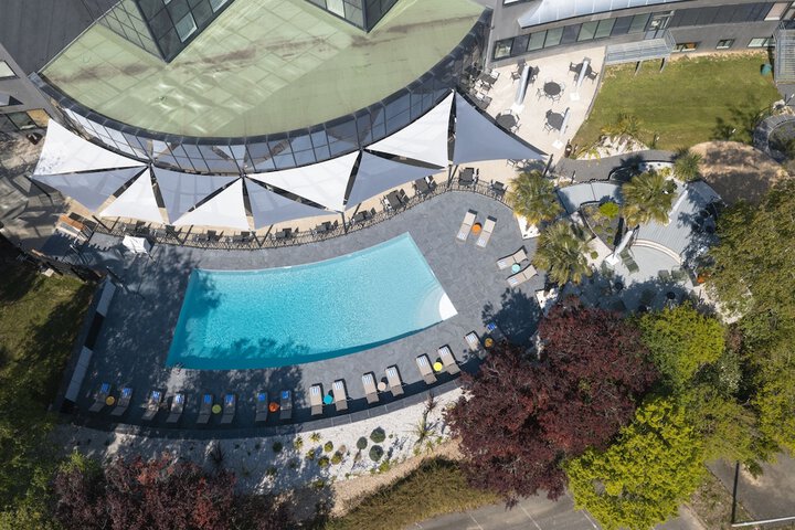 Pool 126 of 278