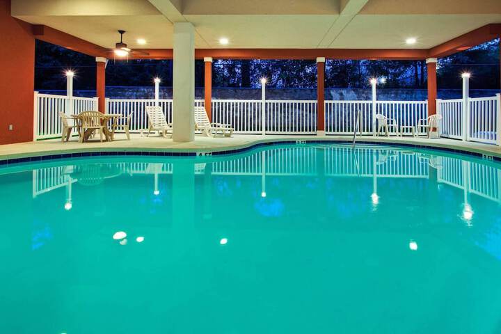Pool 39 of 44