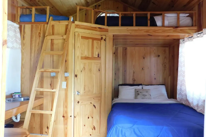 Room 2 of 17