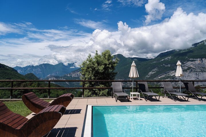 Pools & Facilities