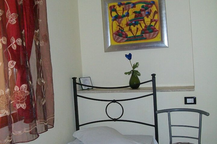 Room 33 of 91