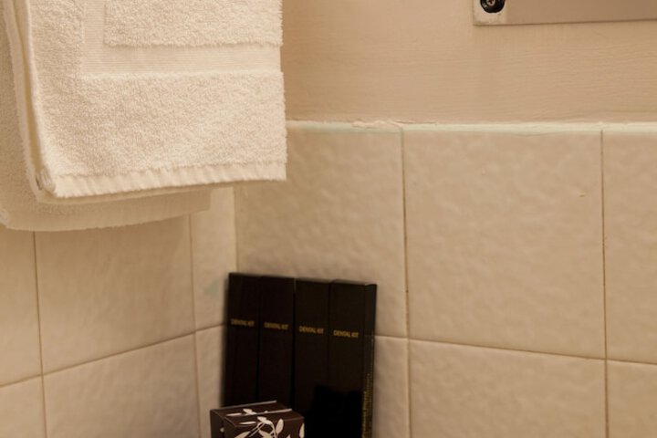 Room 72 of 103