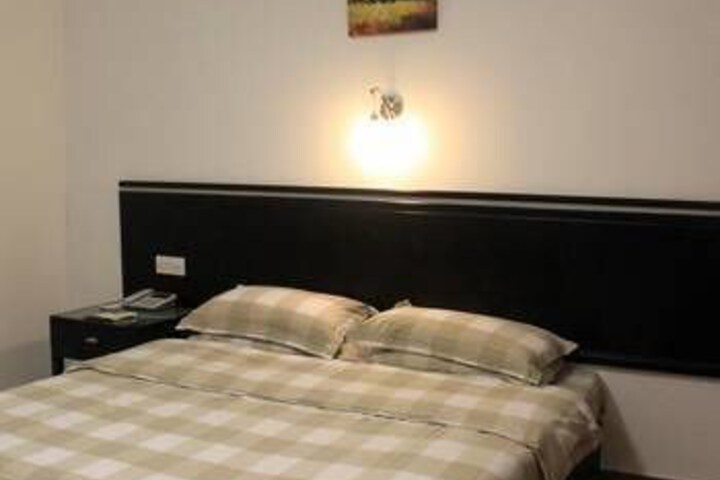 Room 2 of 8