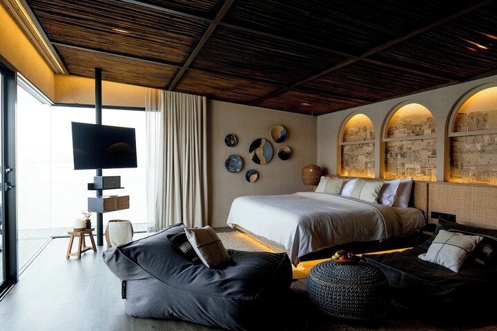 Room 12 of 91