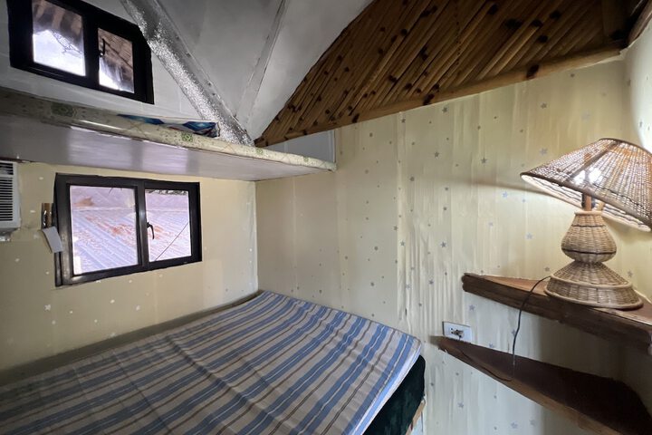 Room 25 of 71