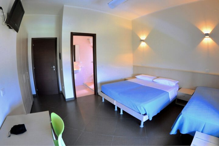 Room 15 of 57