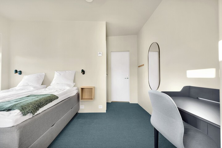 Room 25 of 57