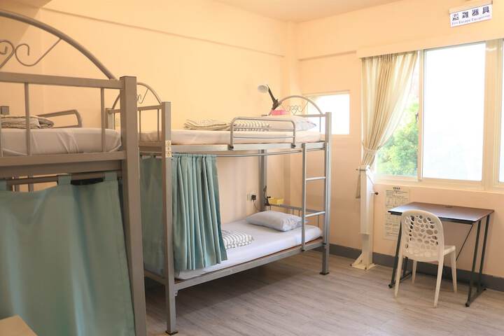 Room 25 of 58