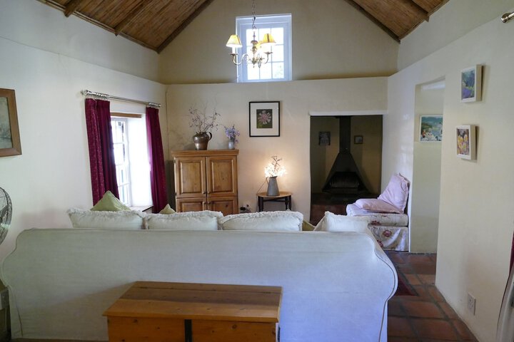 Room 12 of 28