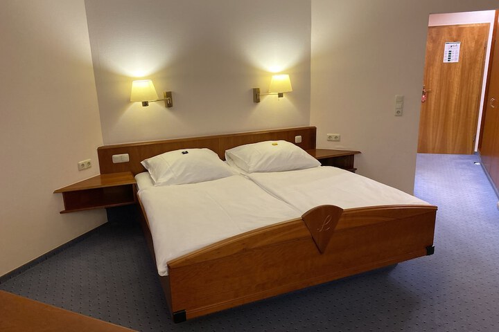 Room 2 of 24