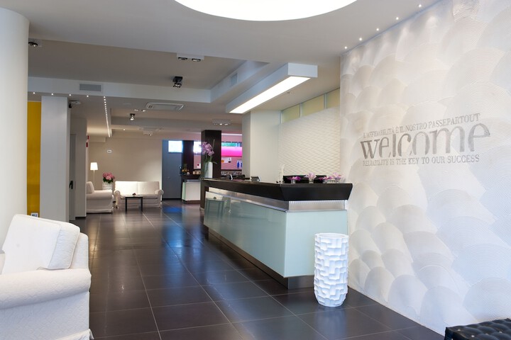 Entrance & Lobby