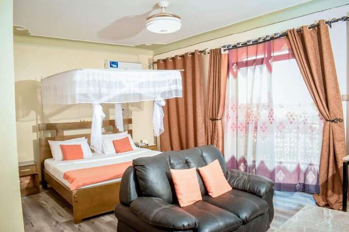 Room 3 of 36