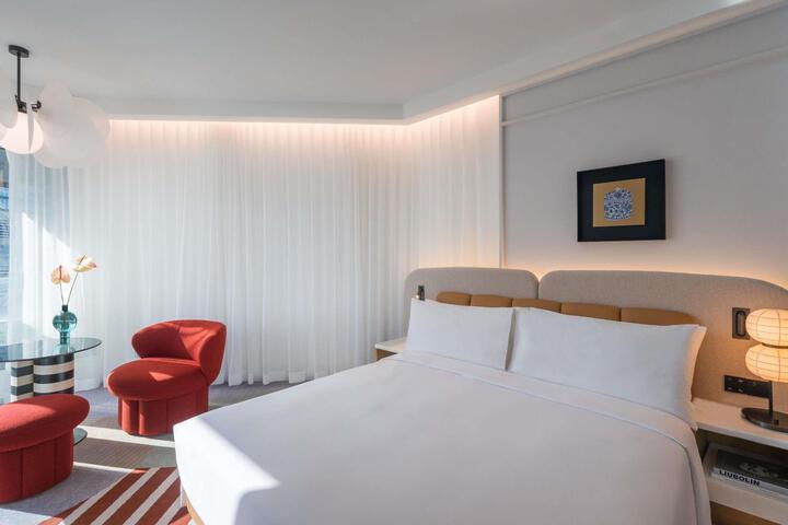 Room 21 of 97