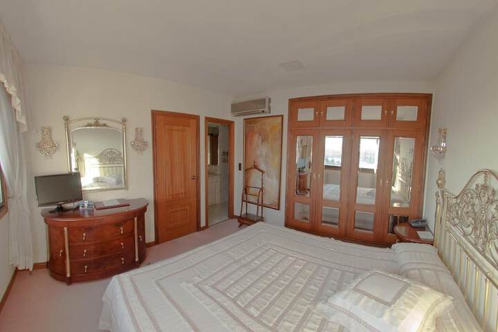 Room 15 of 43