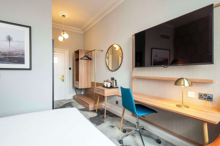Room 15 of 97