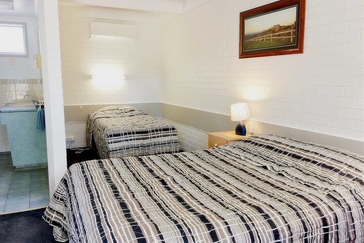 Room 7 of 64