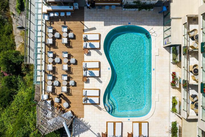Pool 28 of 56