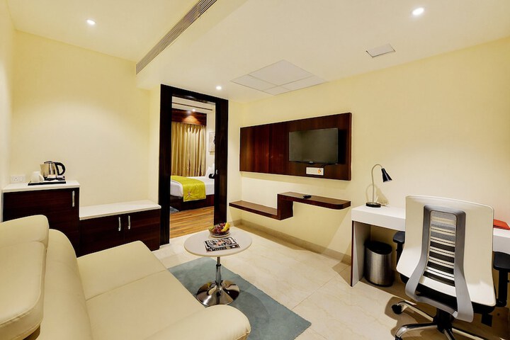 Room 17 of 32