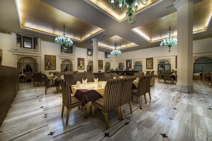 Dining 77 of 133