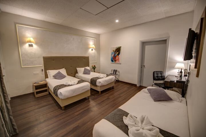 Room 12 of 41