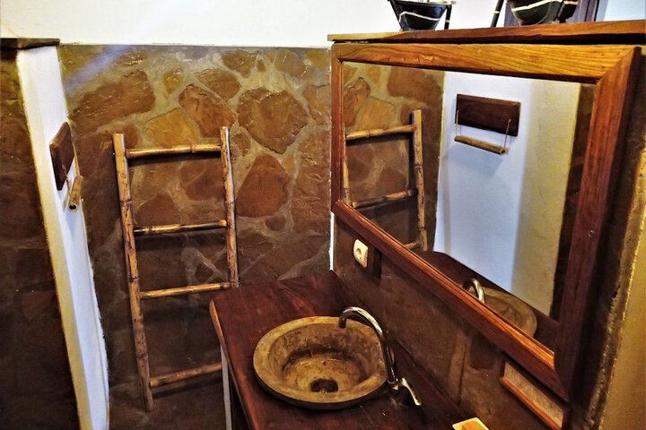 Room 45 of 99