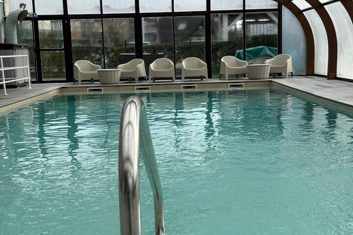 Hotel Pool