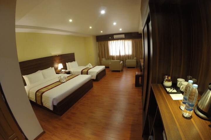 Room 10 of 43