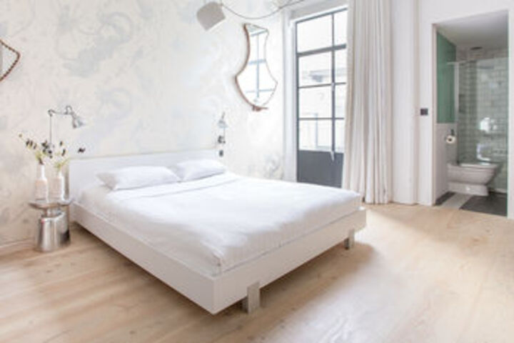 Room 14 of 42