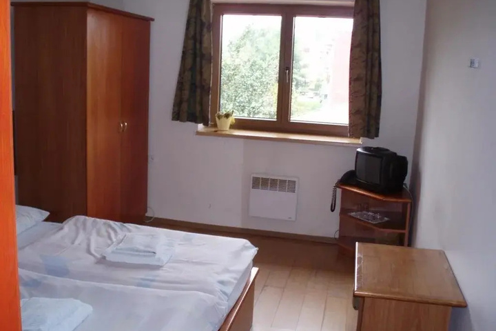 Room 4 of 23