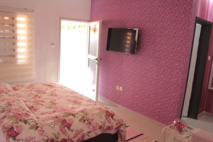 Room 5 of 24