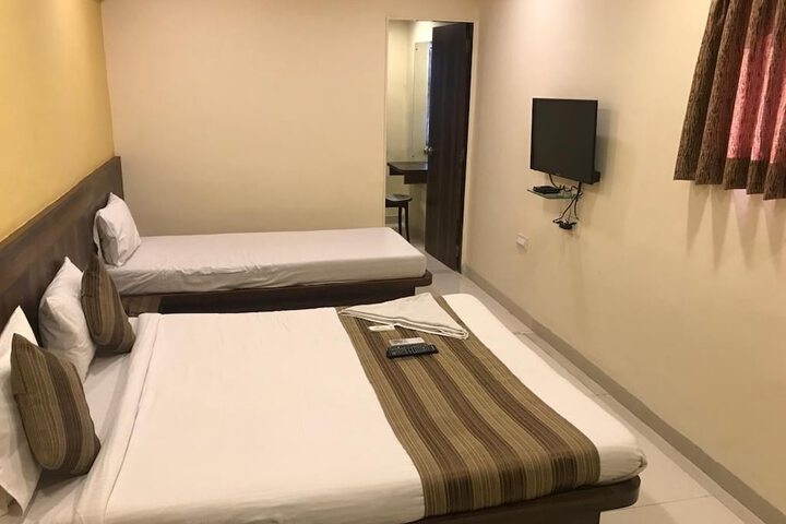 Room 16 of 53
