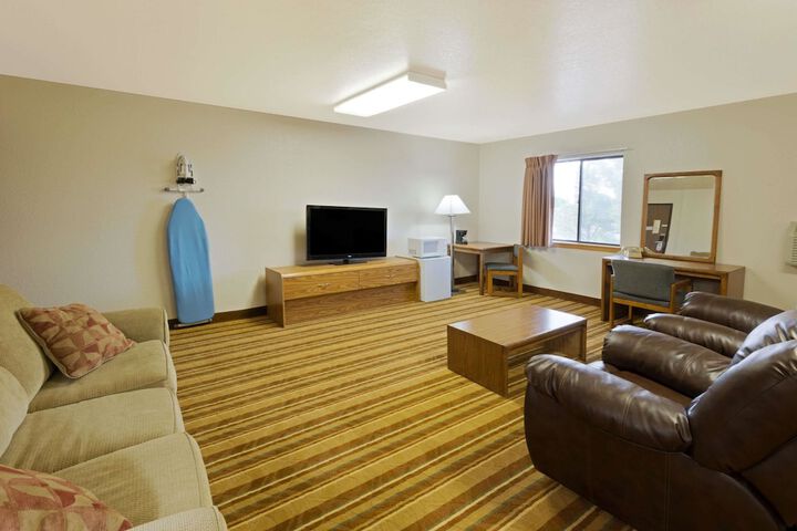Room 6 of 34