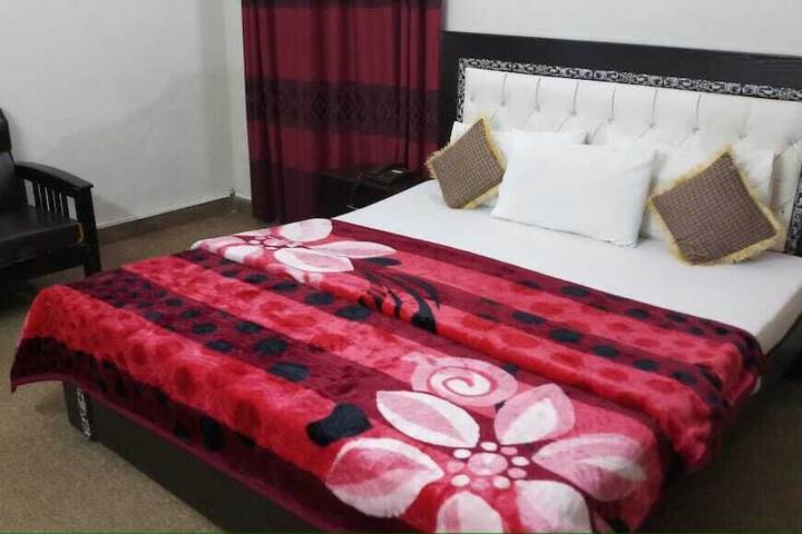 Room 5 of 39