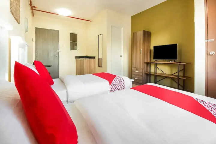 Room 2 of 15