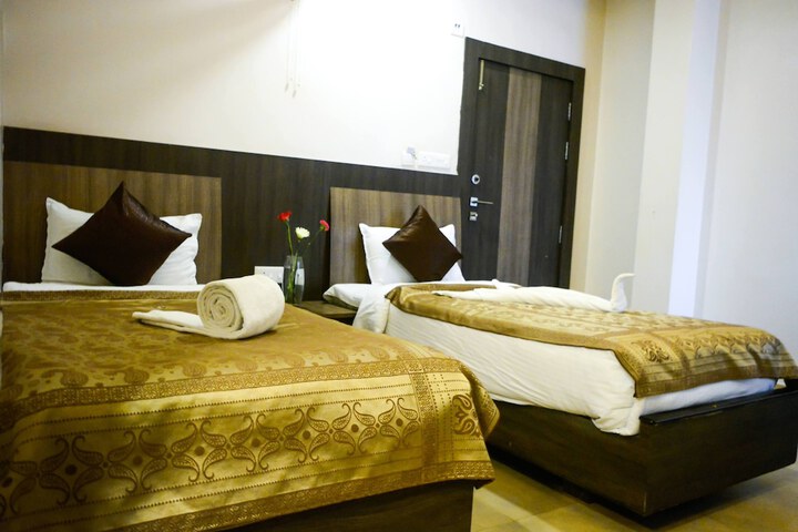 Room 10 of 15