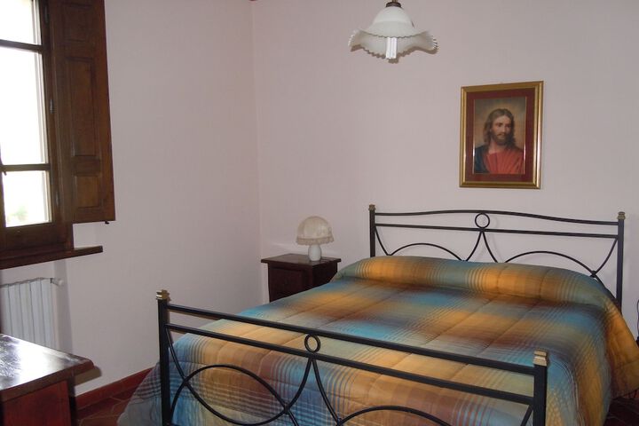 Room 4 of 49