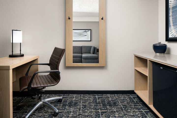 Room 7 of 33