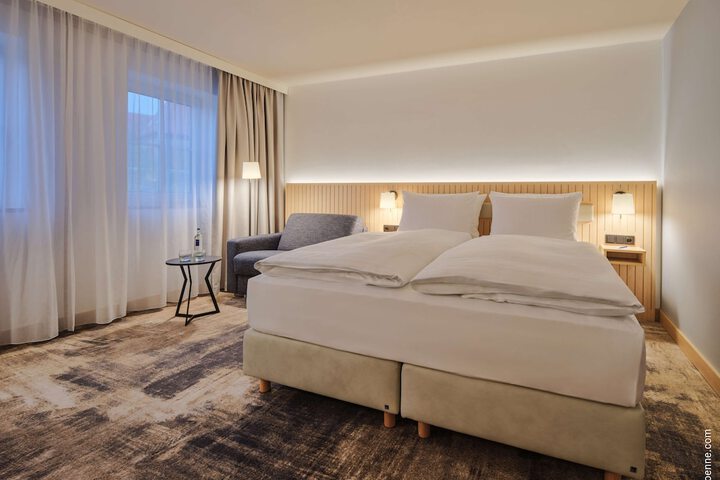 Room 9 of 29
