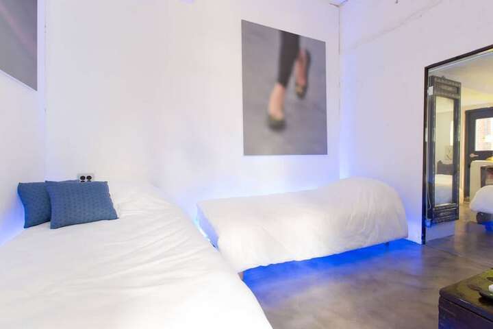 Room 21 of 258