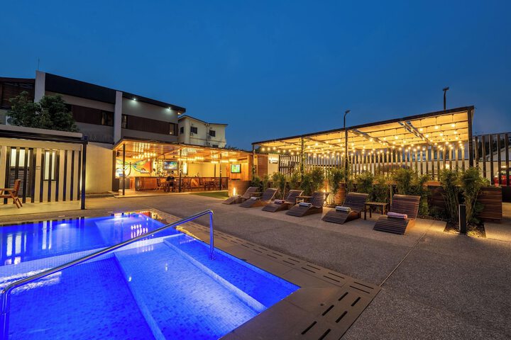 Pool 17 of 29