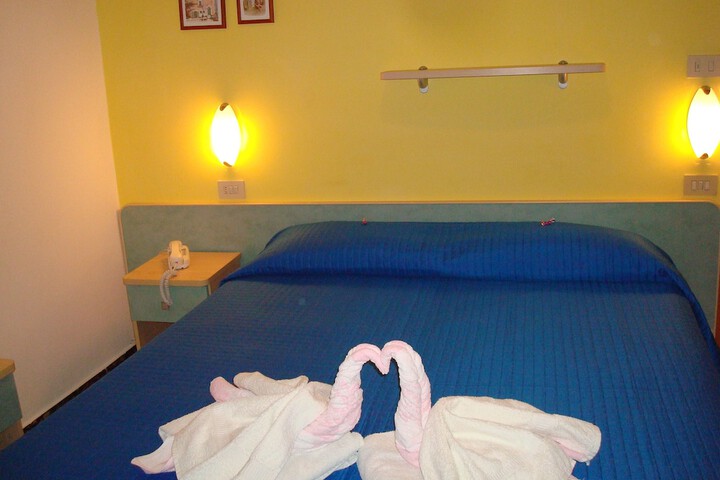 Room 6 of 56