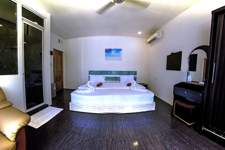Room 18 of 51